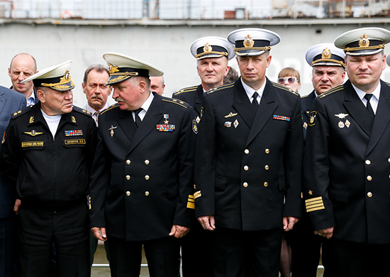 Viktor Kravchuk and Aleksey Burilichev (2015-05-23) 1.jpg